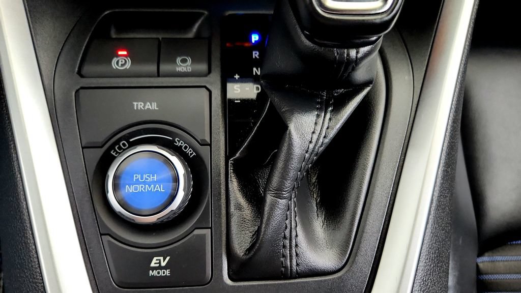 Certified 2020 Toyota RAV4 XSE AWD/4WD image 35