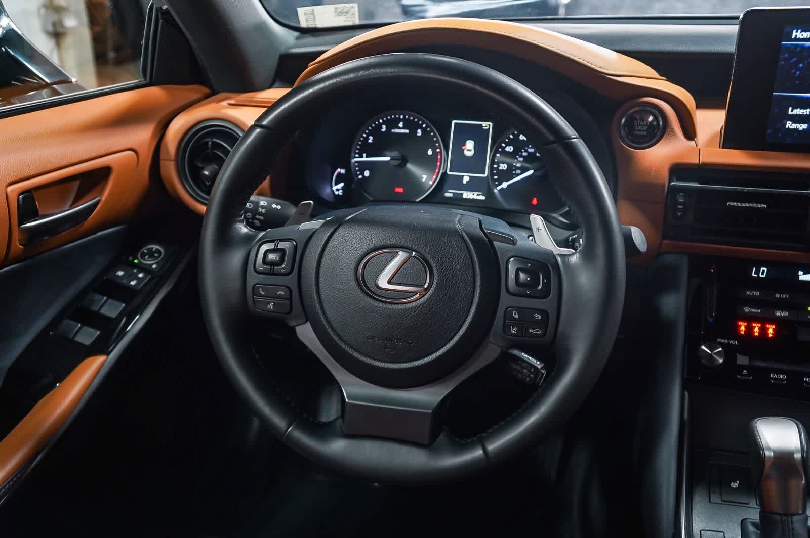 Used 2025 Lexus IS 300 F Sport RWD image 15