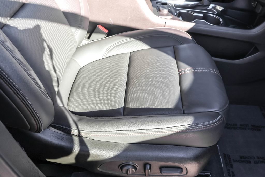 Used 2023 Chevrolet Traverse RS w/ LPO, Floor Liner Package image 38