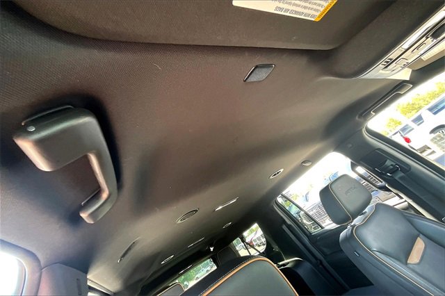 Used 2024 GMC Yukon XL AT4 w/ Technology Package image 28