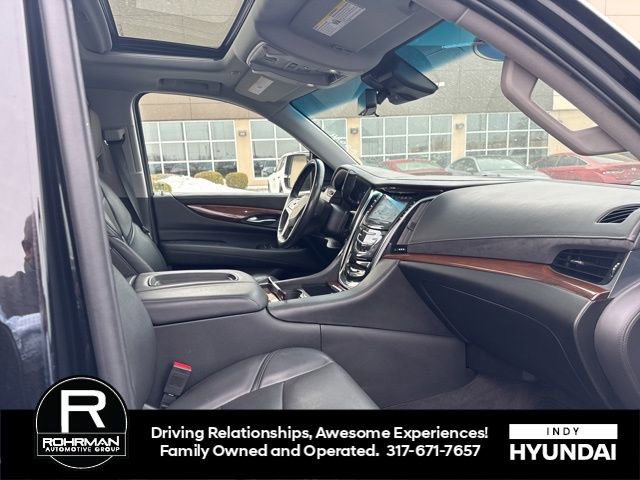 Used 2020 Cadillac Escalade ESV Luxury image 9