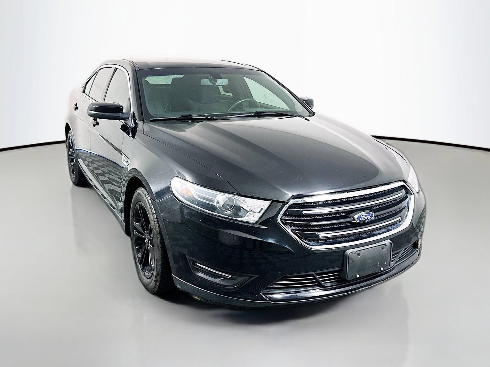 Used 2016 Ford Taurus SEL FWD video 1
