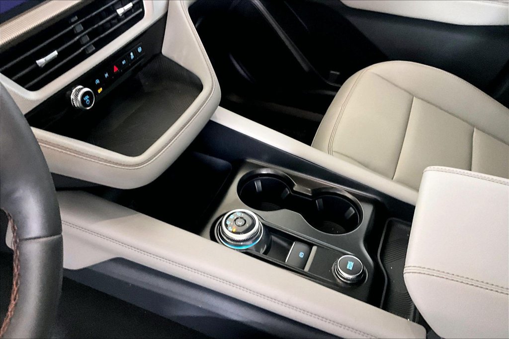New 2026 Ford Explorer Active w/ Active Comfort Package RWD image 8