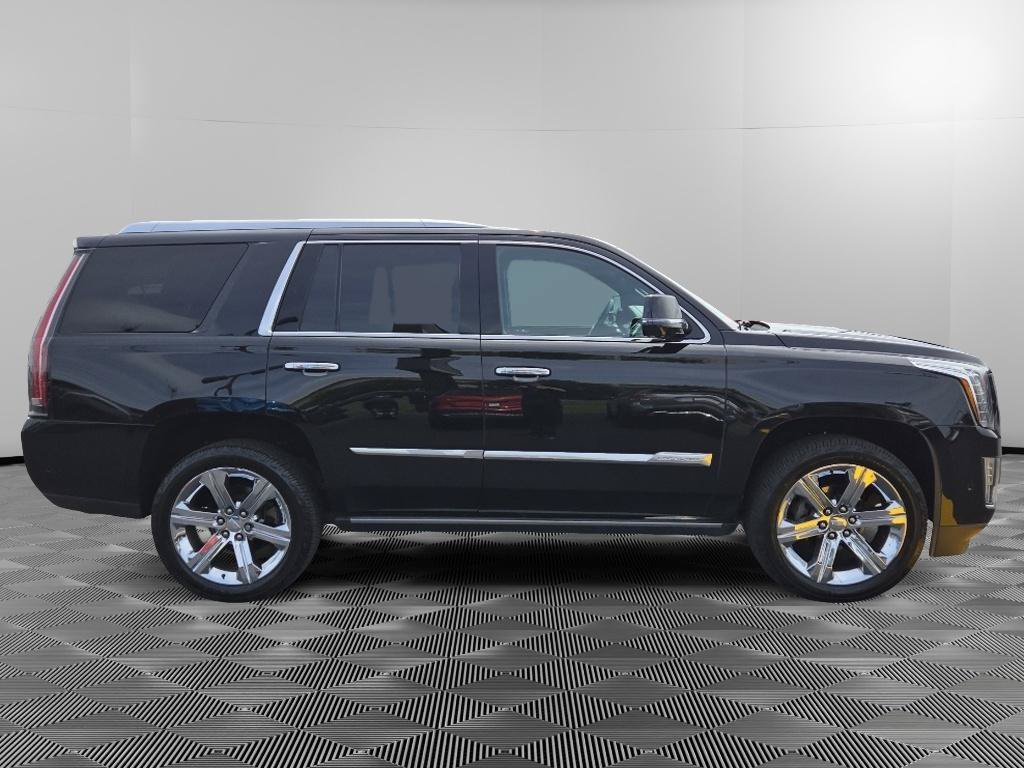 Used 2017 Cadillac Escalade Platinum AWD/4WD image 8