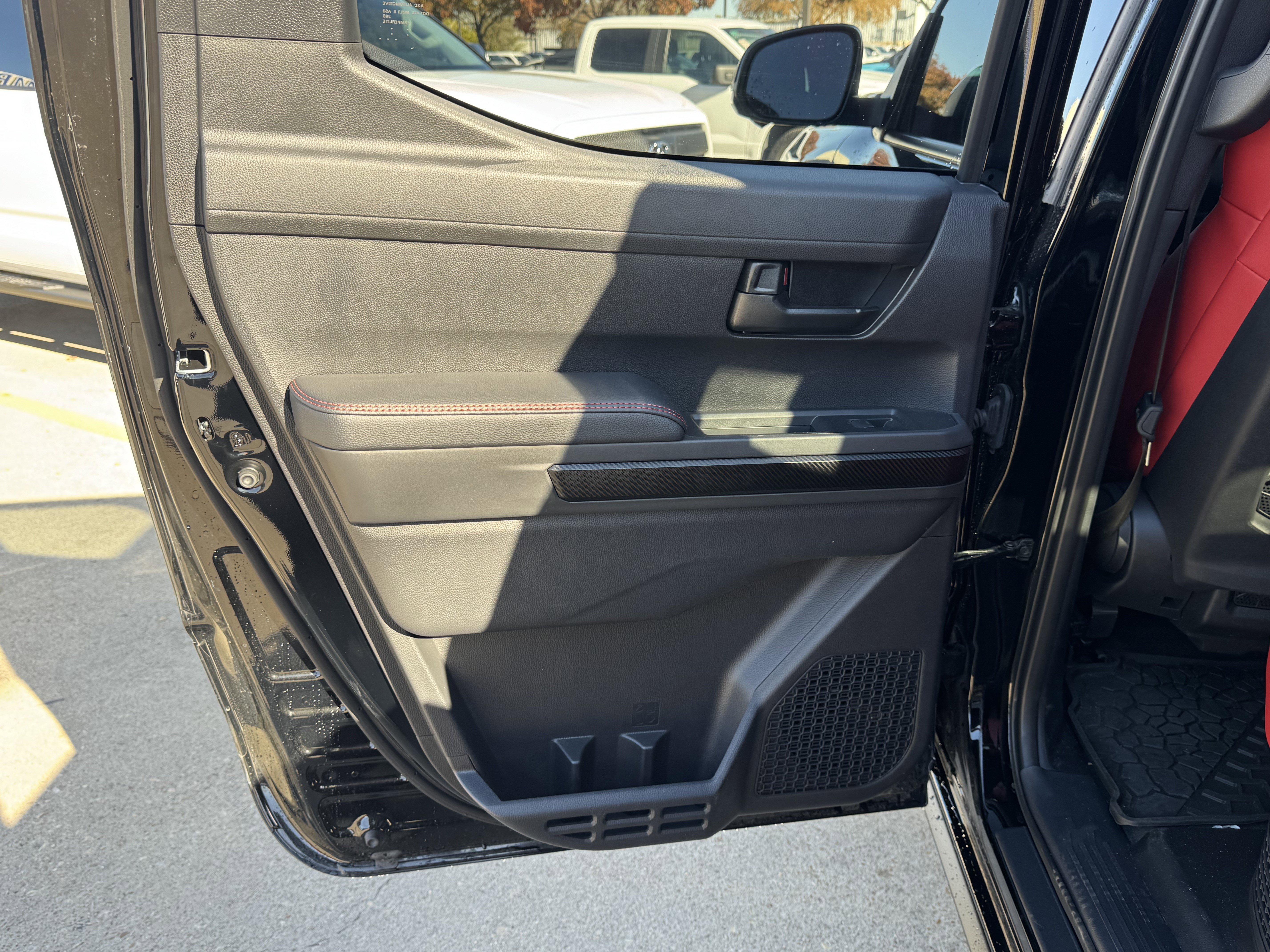 Used 2025 Toyota Tacoma TRD Pro image 17