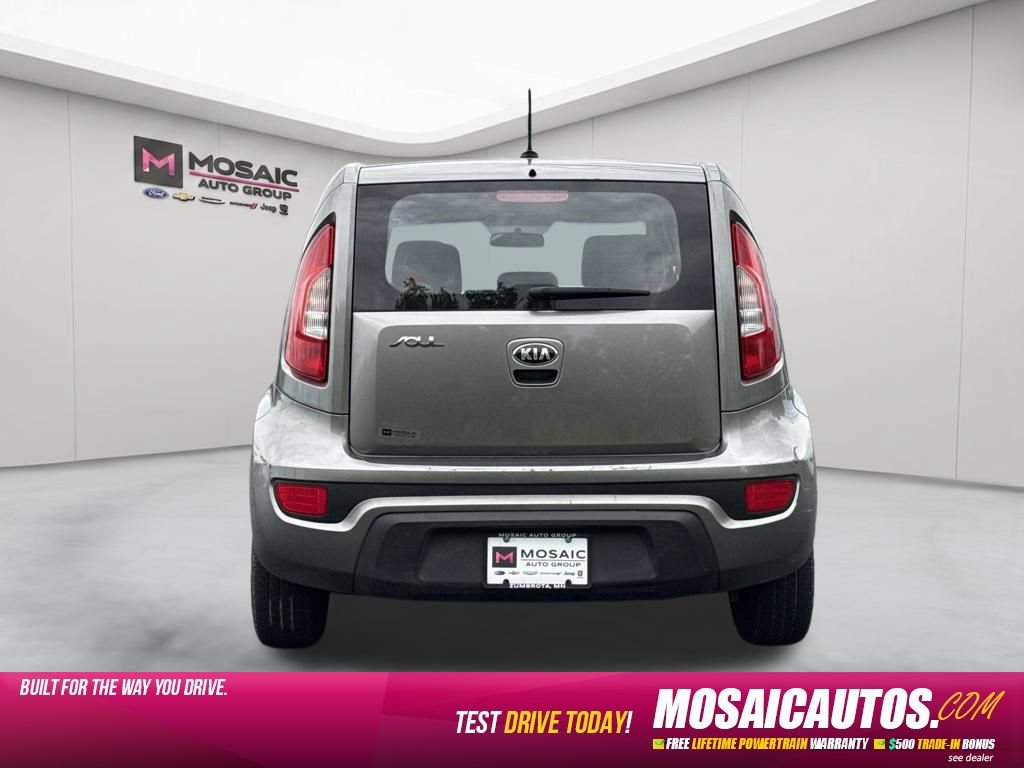 Used 2013 Kia Soul FWD image 6