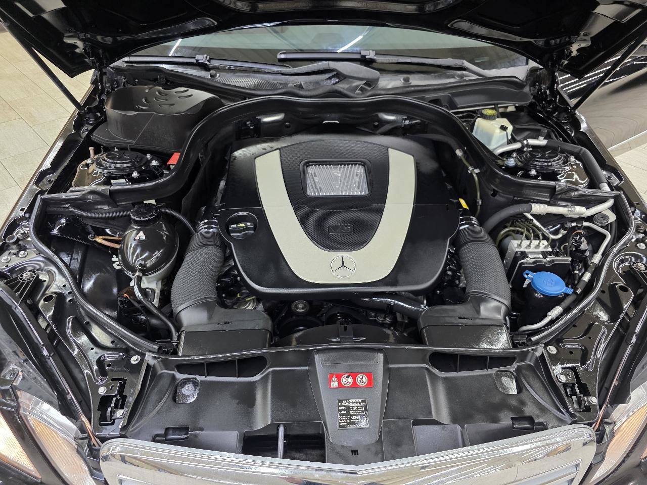 Used 2010 Mercedes-Benz E 350 Sedan image 41