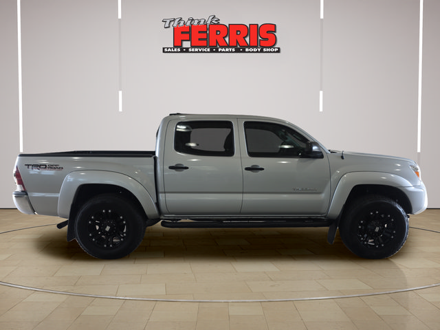 Used 2012 Toyota Tacoma 4x4 Double Cab w/ SR5 Pkg image 4