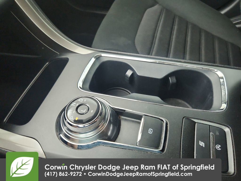 Used 2020 Ford Fusion SE FWD image 27