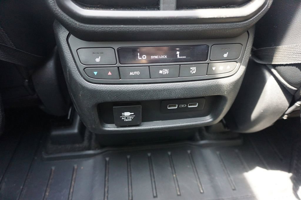 Used 2023 Honda Pilot Elite image 17