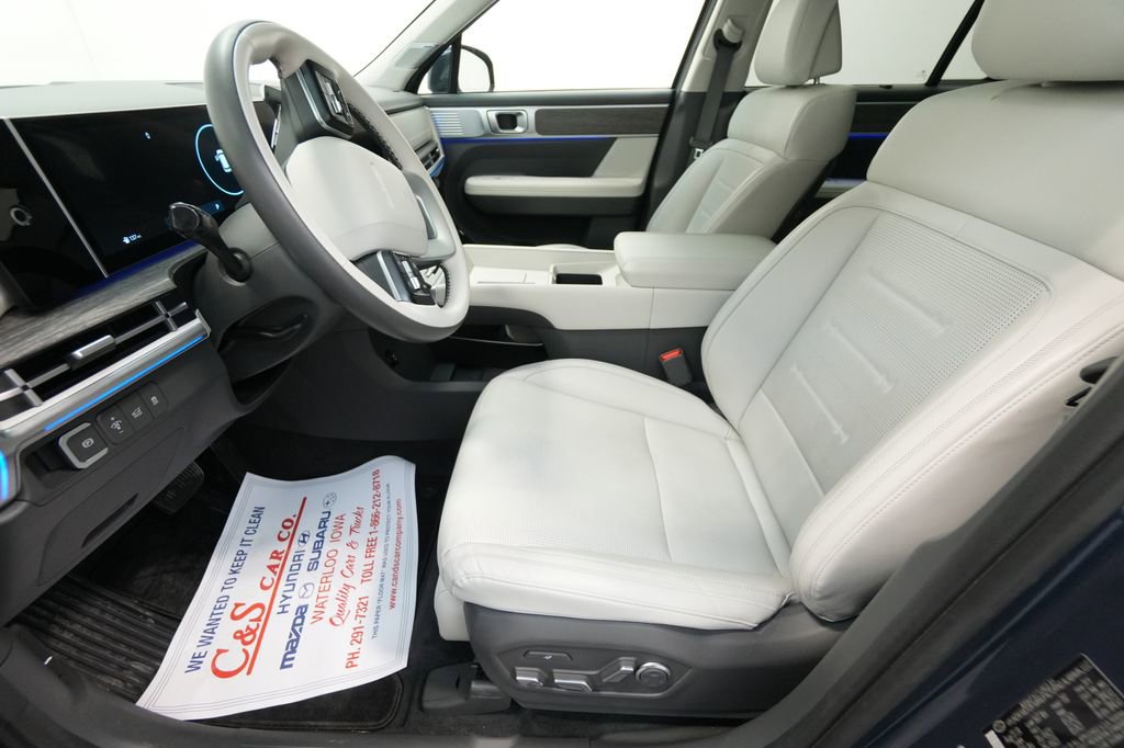 Used 2025 Hyundai Santa Fe Calligraphy image 16