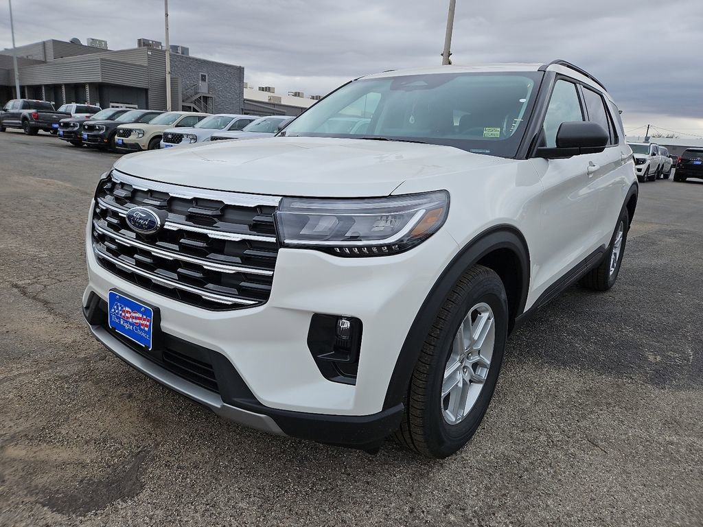 New 2026 Ford Explorer Active w/ Active Comfort Package image 4