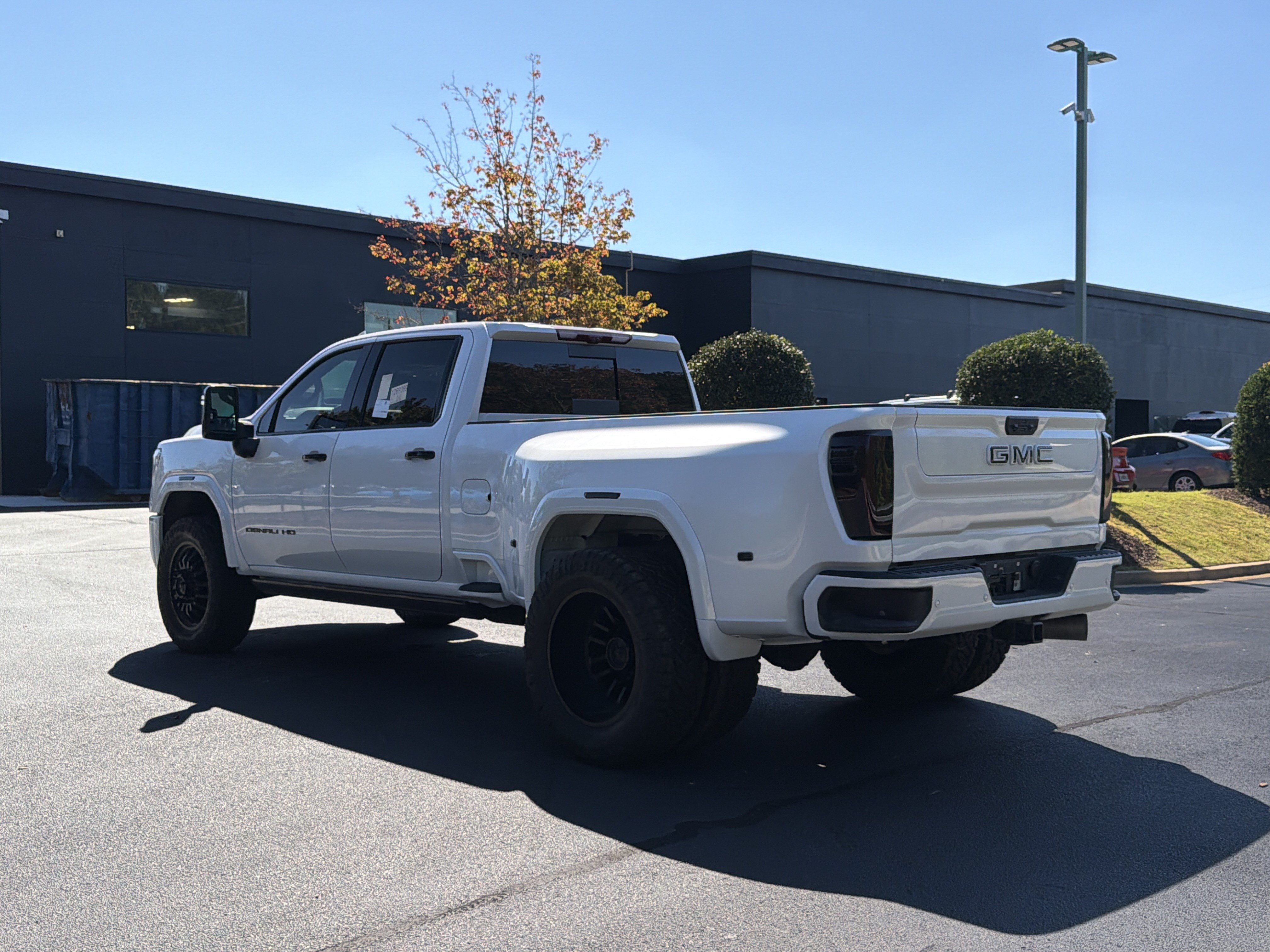 Used 2024 GMC Sierra 3500 Denali Ultimate AWD/4WD image 13