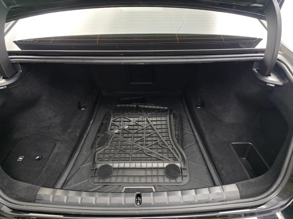 Certified 2025 BMW 740i RWD image 16