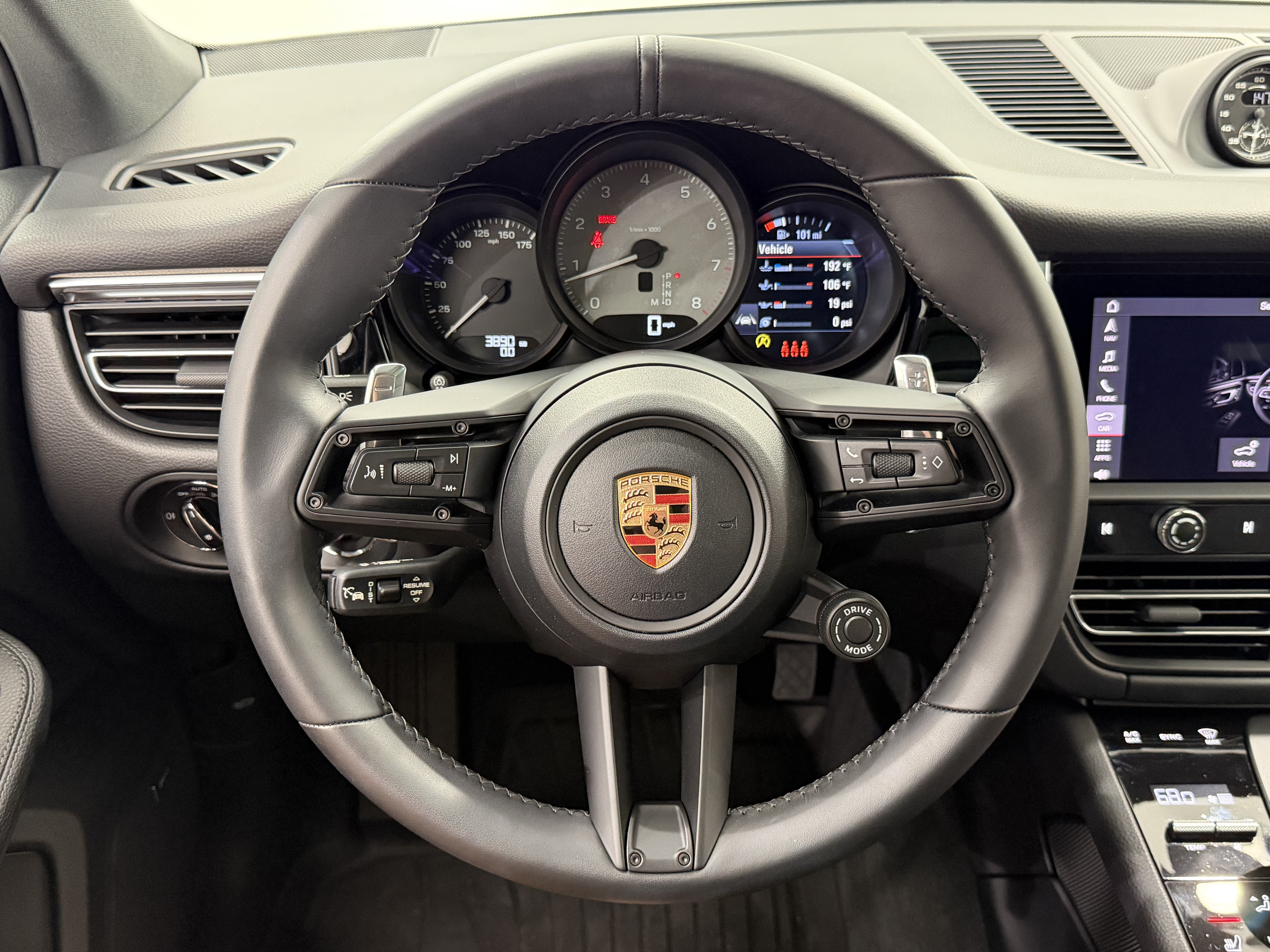 Certified 2026 Porsche Macan S AWD/4WD image 46