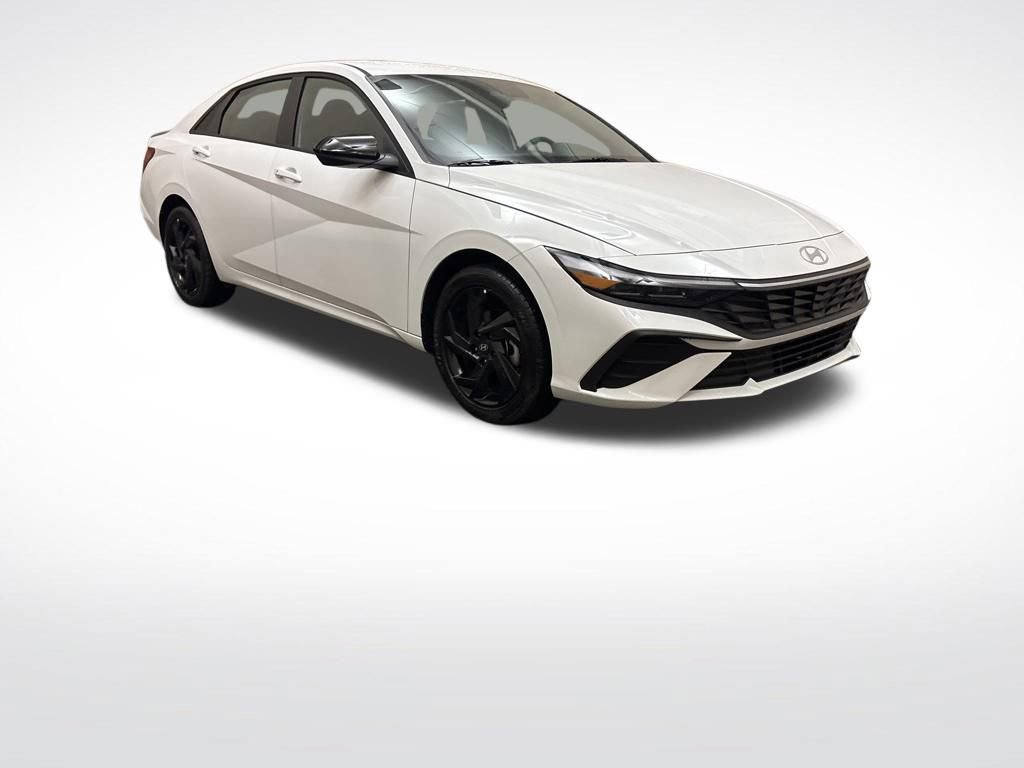 Certified 2026 Hyundai Elantra Sport FWD image 3