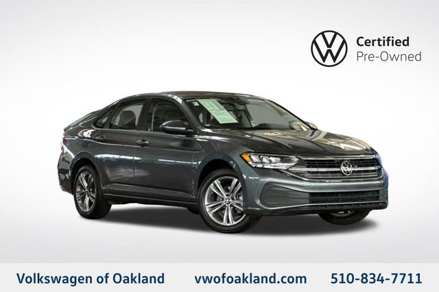 Certified 2022 Volkswagen Jetta SE