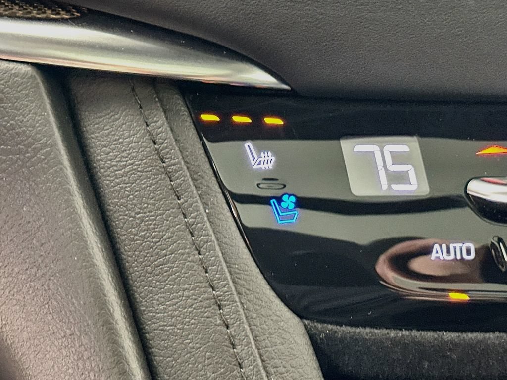 Used 2019 Cadillac XT5 Platinum AWD/4WD image 25