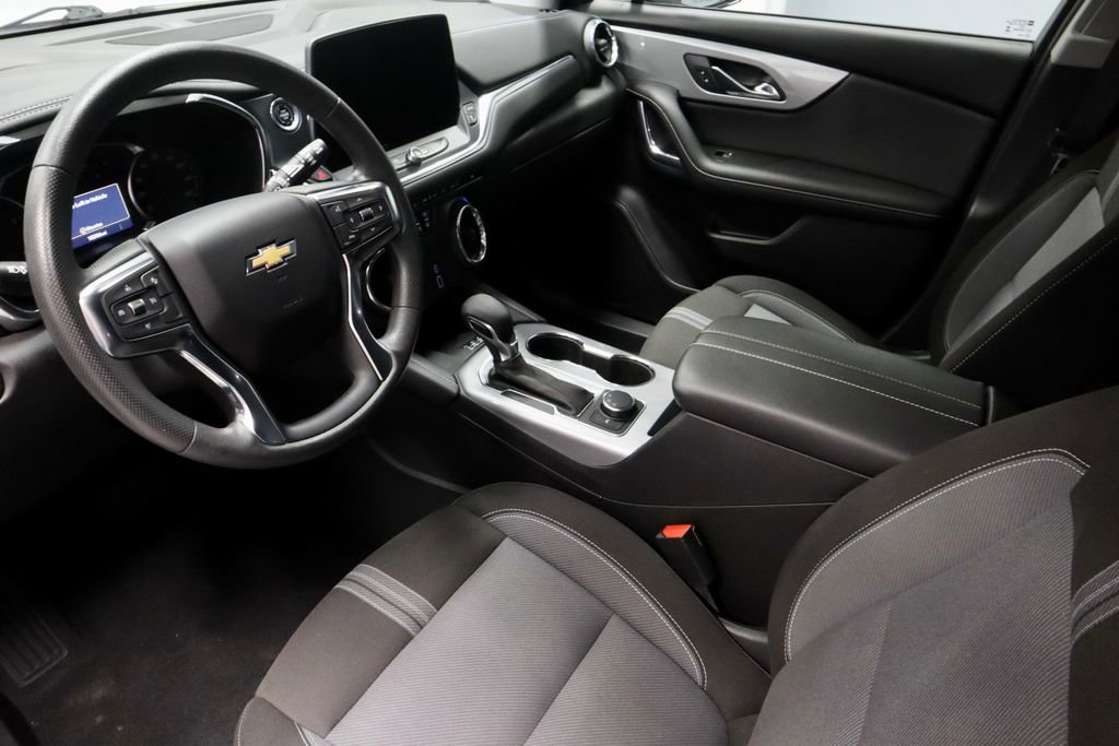 Used 2024 Chevrolet Blazer LT w/ Convenience Package FWD image 26