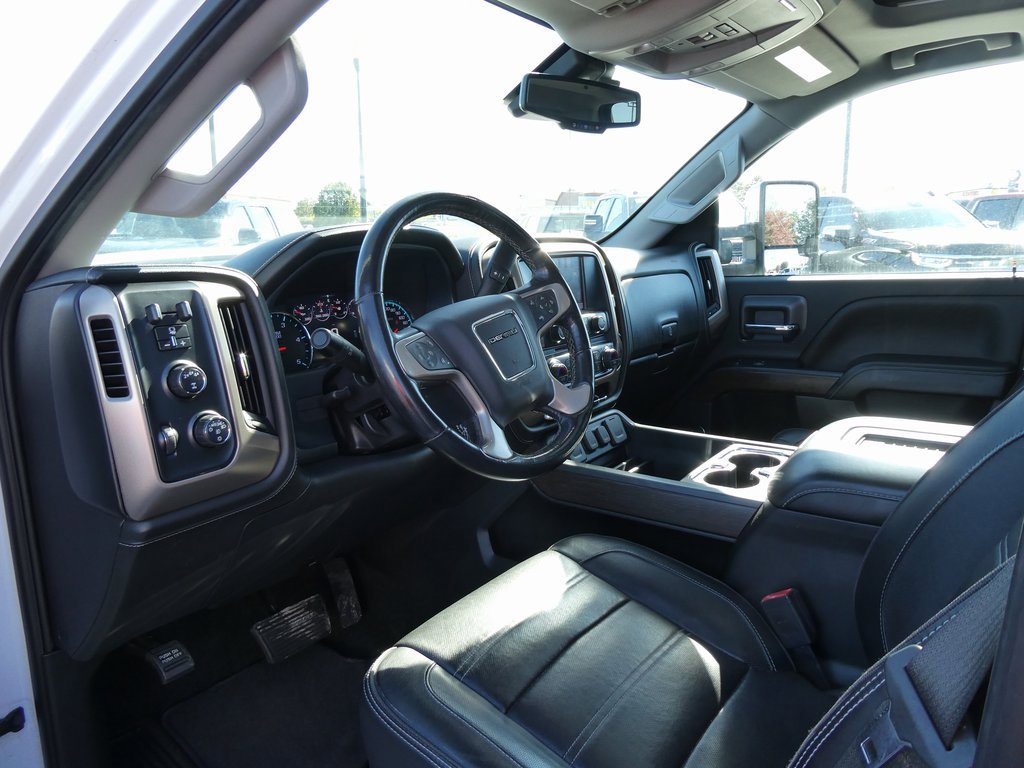Used 2018 GMC Sierra 3500 Denali w/ Duramax Plus Package image 23