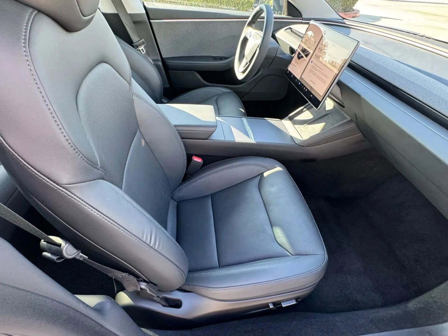 Used 2024 Tesla Model 3 Standard Range image 60