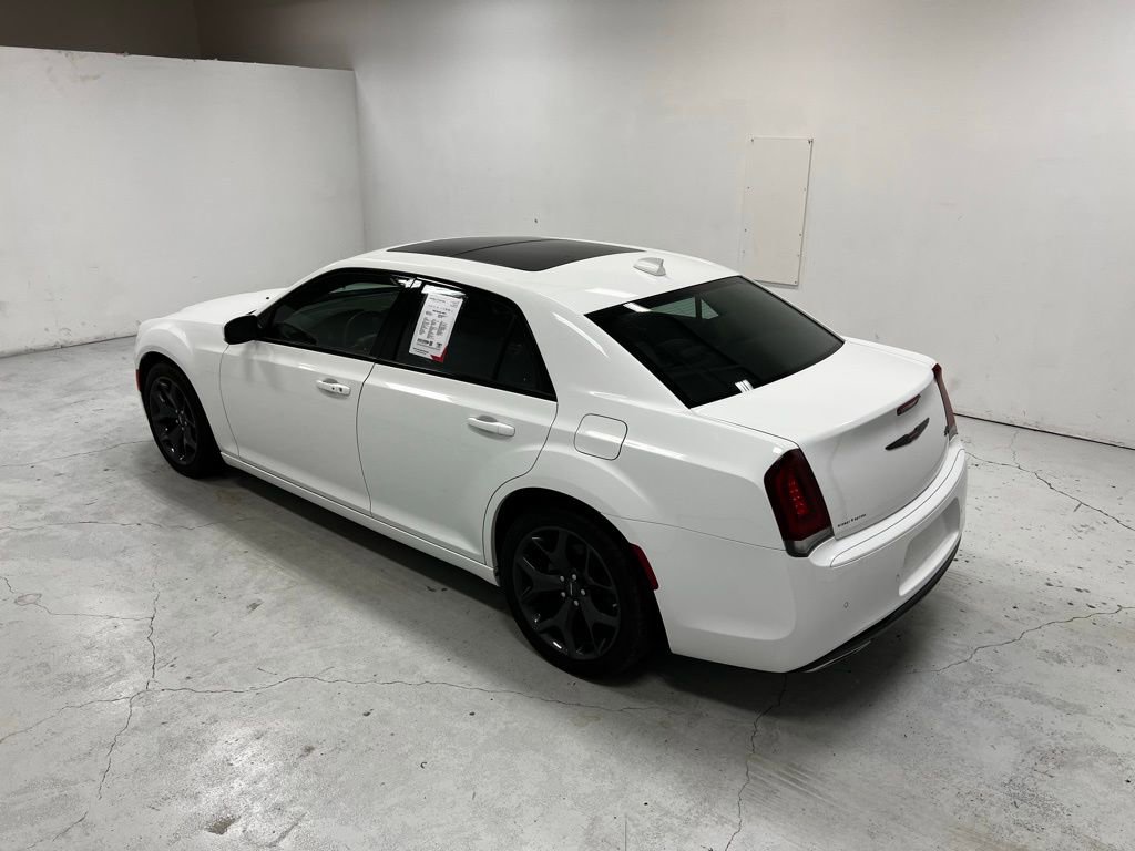Used 2023 Chrysler 300 S image 4
