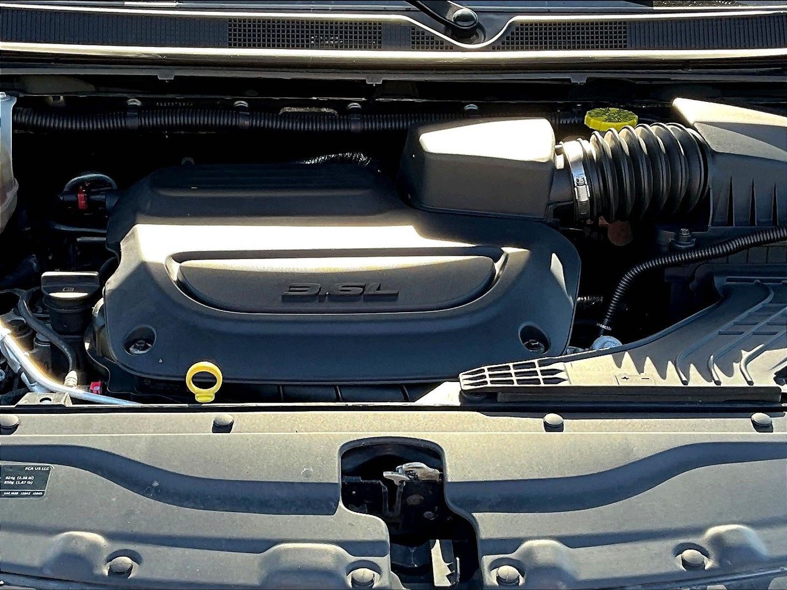 Used 2023 Chrysler Voyager LX FWD image 26