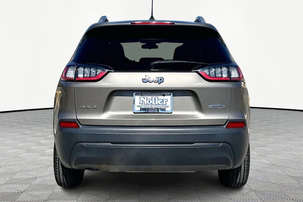 Used 2019 Jeep Cherokee Latitude w/ Cold Weather Group image 4