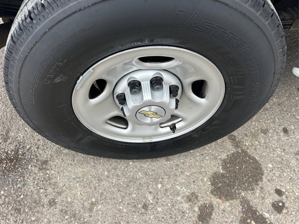 Used 2023 Chevrolet Express 3500 LS image 16