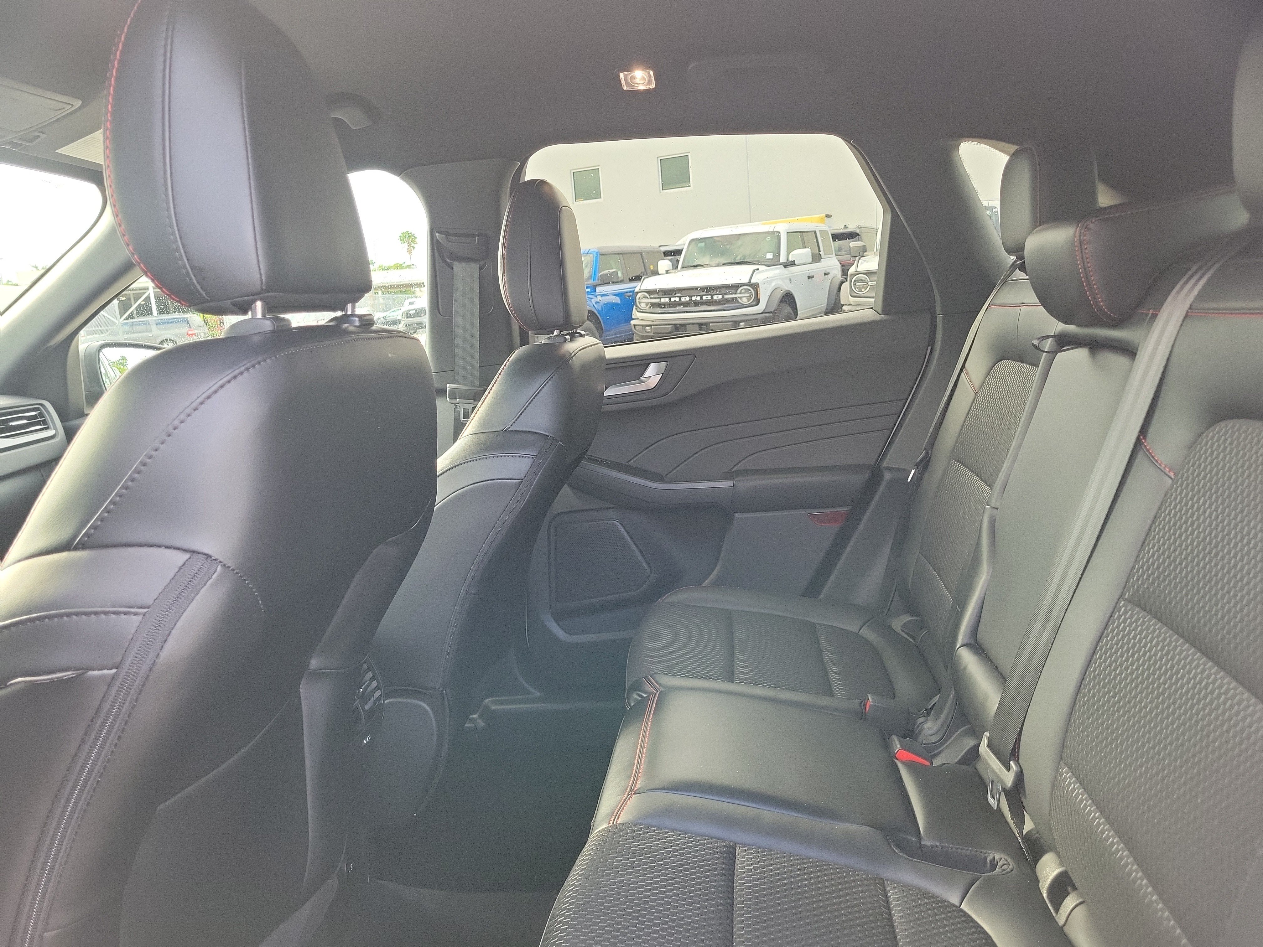 Used 2024 Ford Escape ST-Line w/ Tech Pack #1 FWD image 15