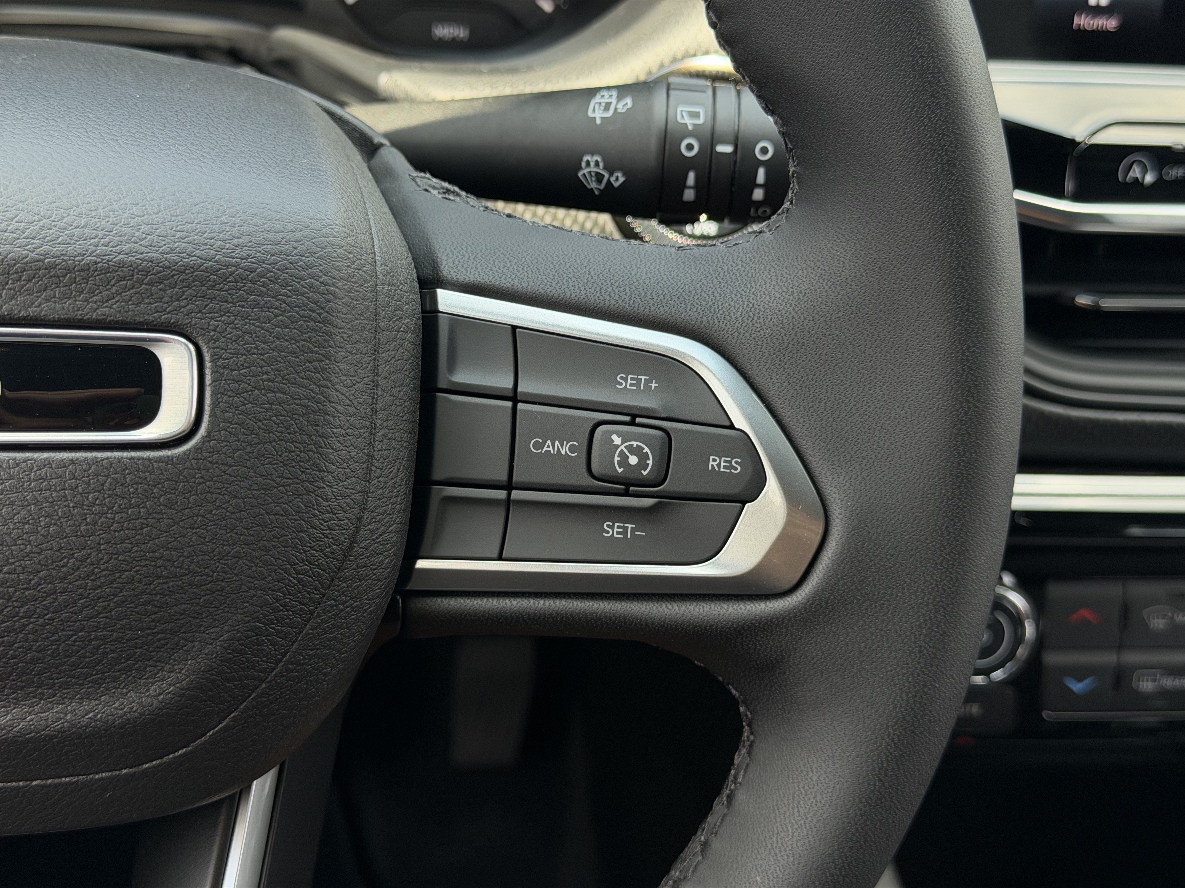 New 2026 Jeep Compass Latitude AWD/4WD image 19