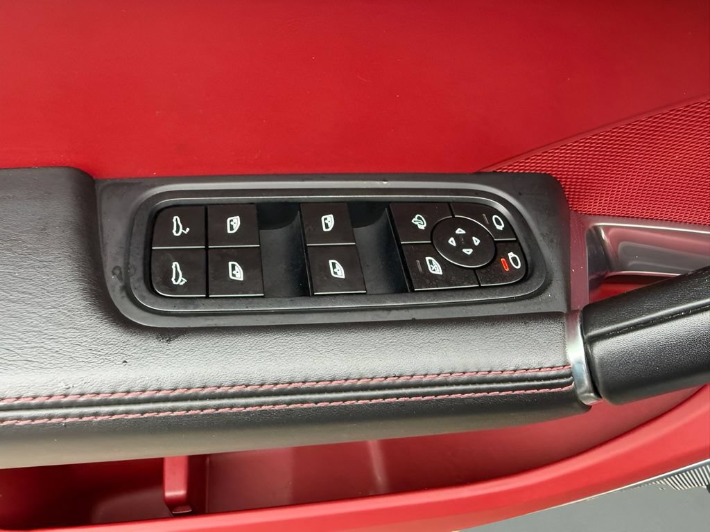 Used 2022 Porsche Cayenne Turbo AWD/4WD image 15