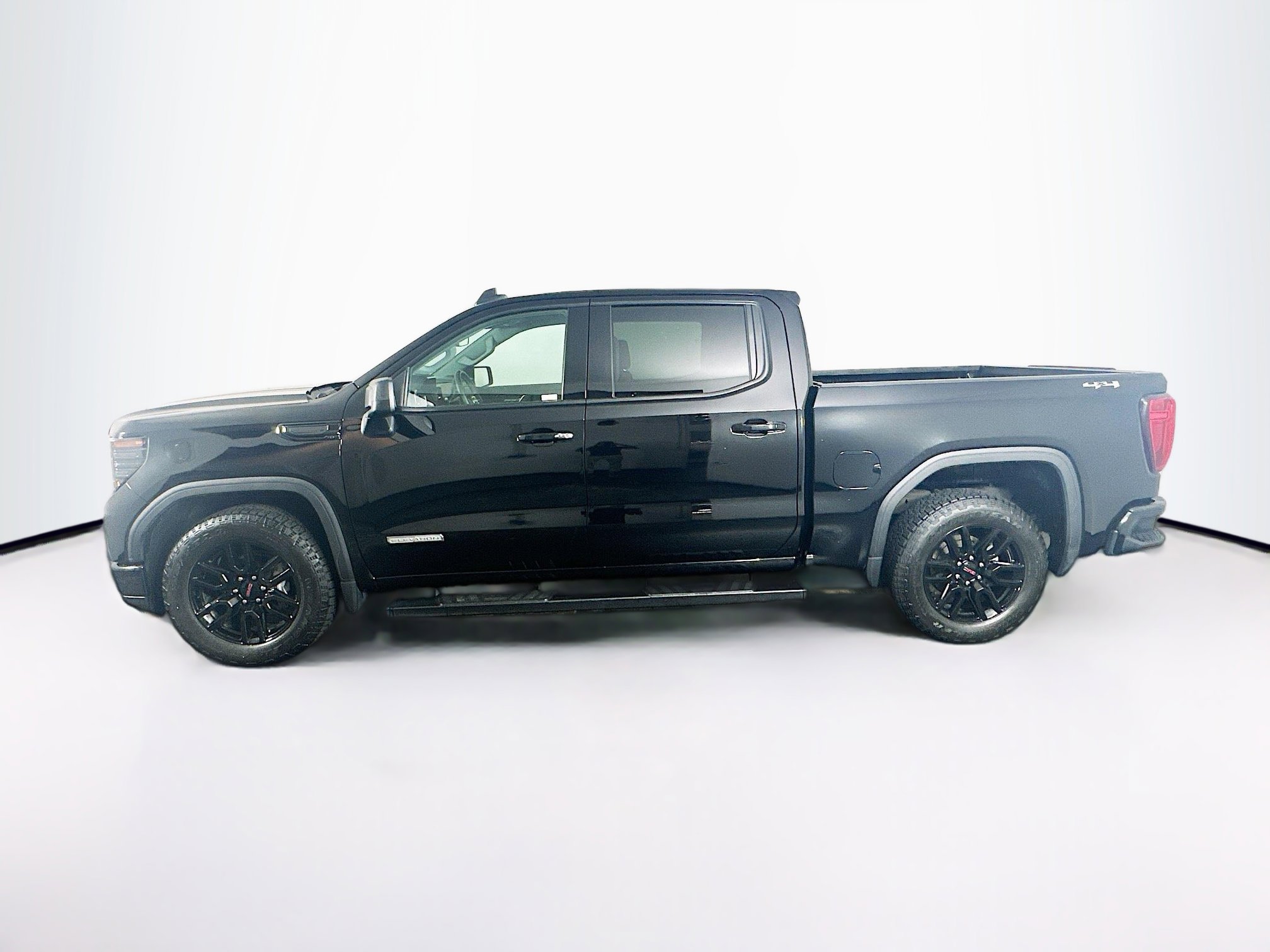 Used 2023 GMC Sierra 1500 Elevation AWD/4WD image 4