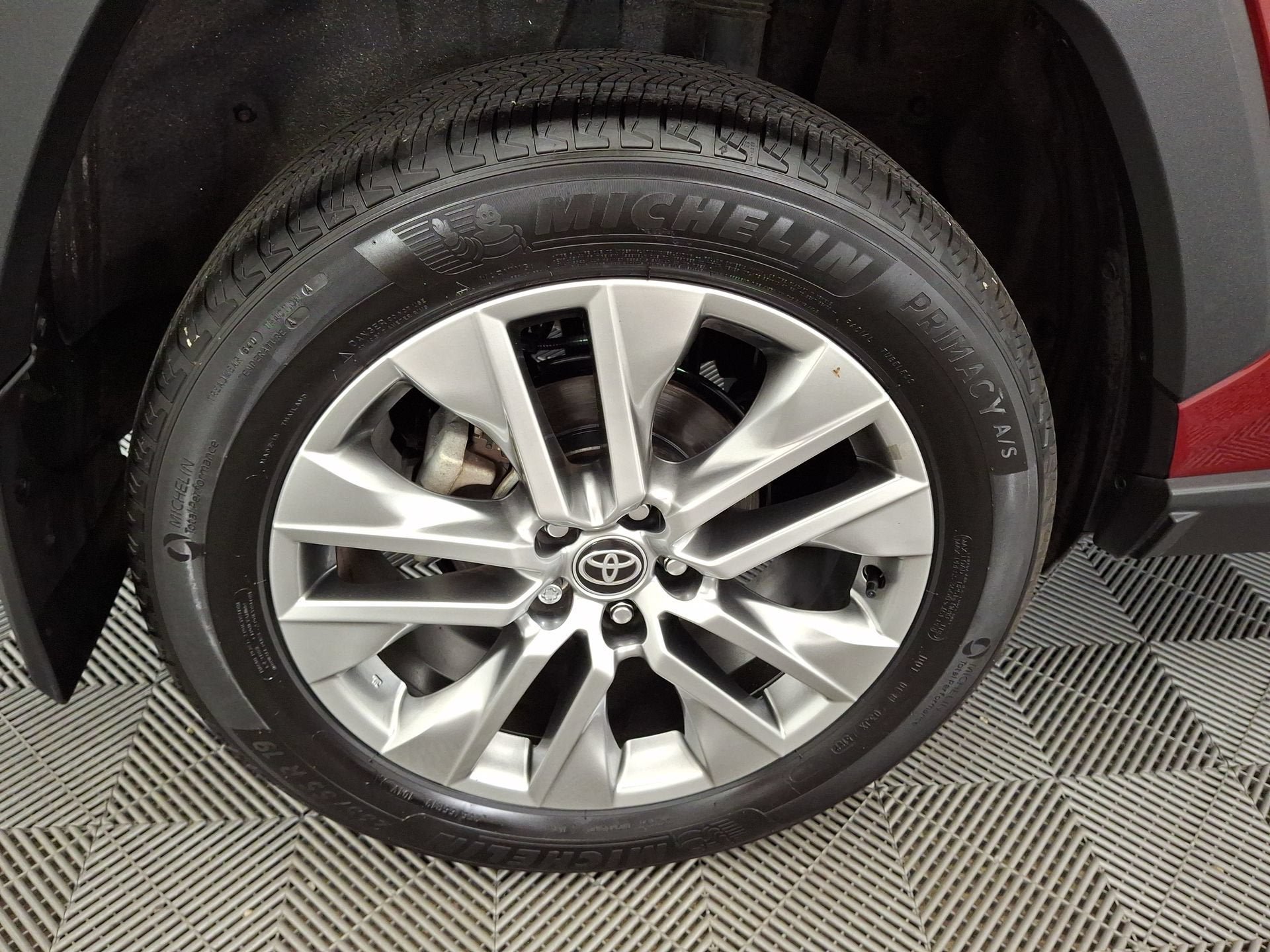 Certified 2023 Toyota RAV4 XLE Premium AWD/4WD image 27