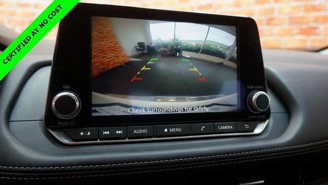 Used 2022 Nissan Rogue SV w/ SV Premium Package image 16