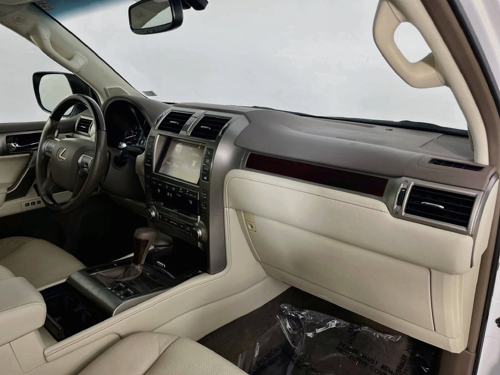 Used 2019 Lexus GX 460 Premium w/ Premium Package AWD/4WD image 36