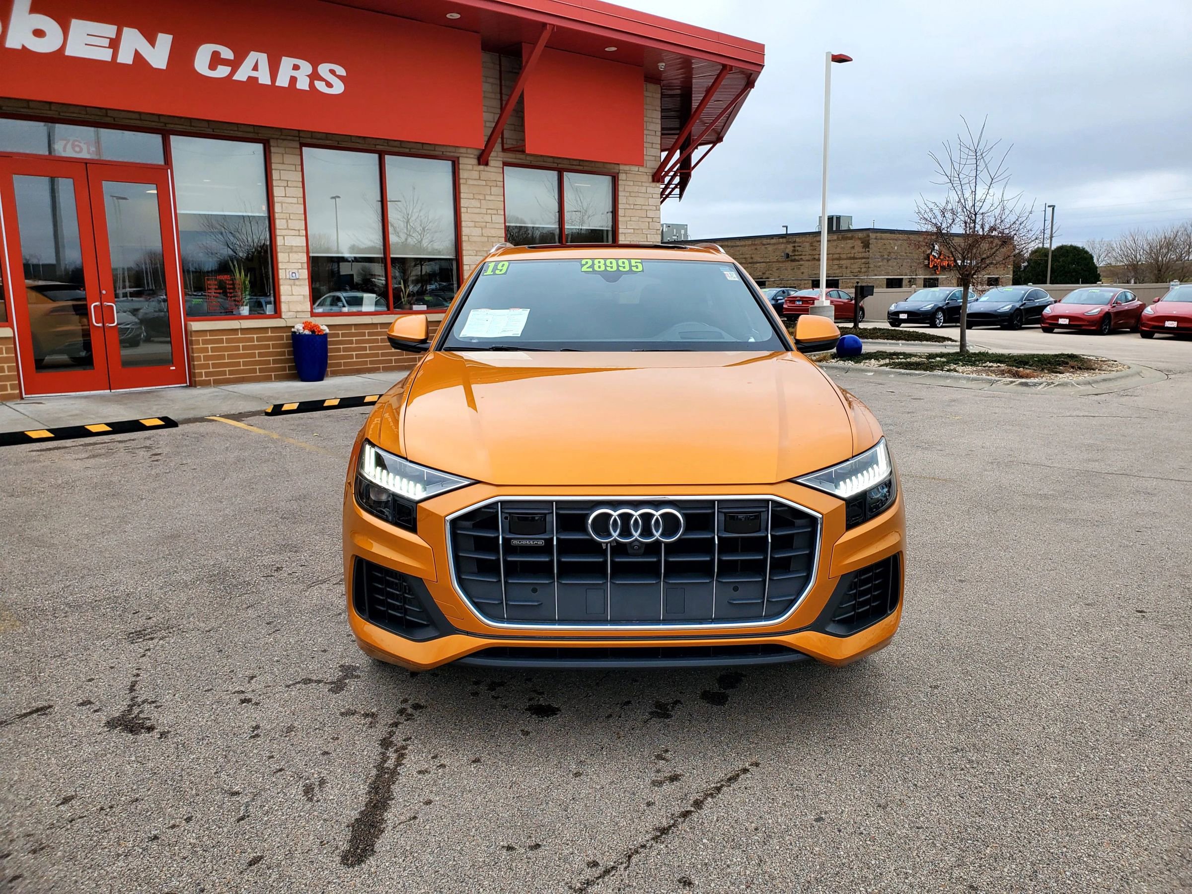 Used 2019 Audi Q8 Prestige w/ Luxury Package AWD/4WD image 2
