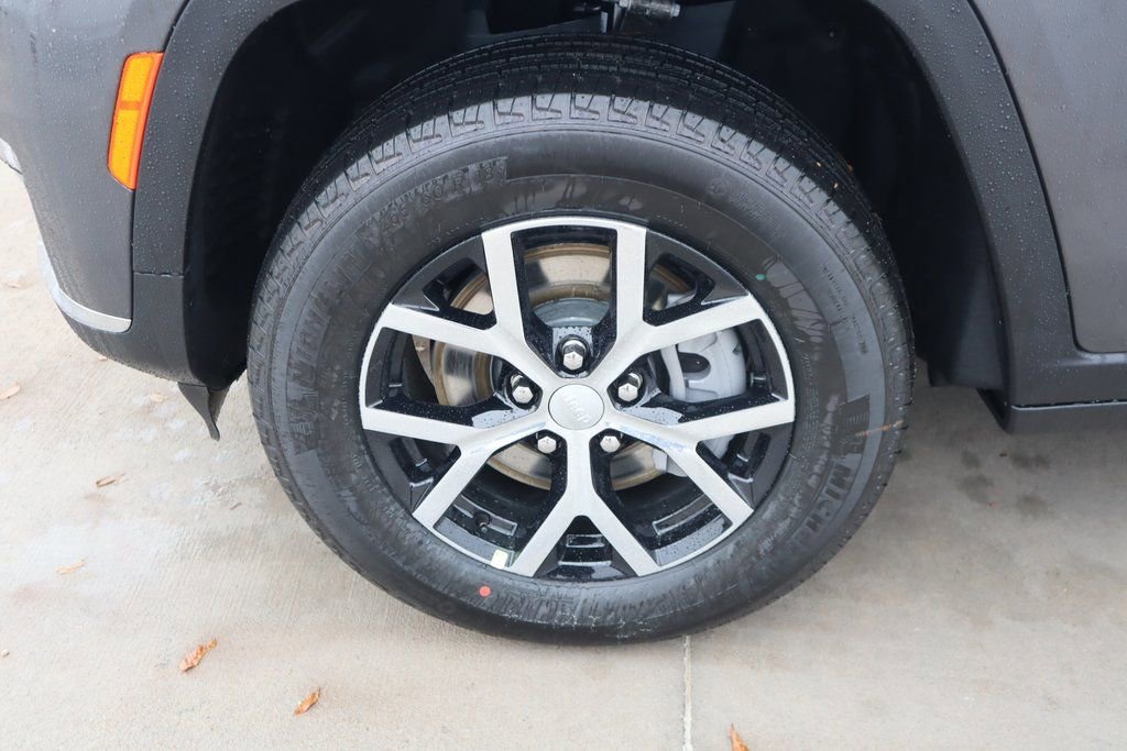 New 2025 Jeep Grand Cherokee L Limited image 19