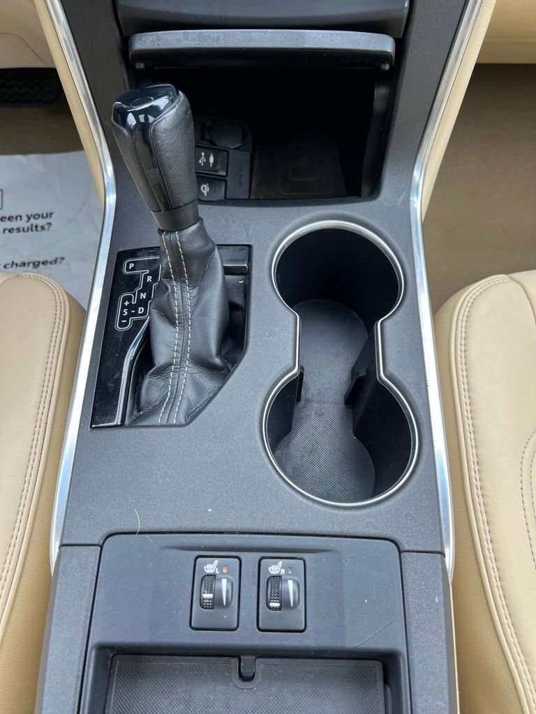 Used 2015 Toyota Camry XLE w/ Advanced Technology Package FWD image 27
