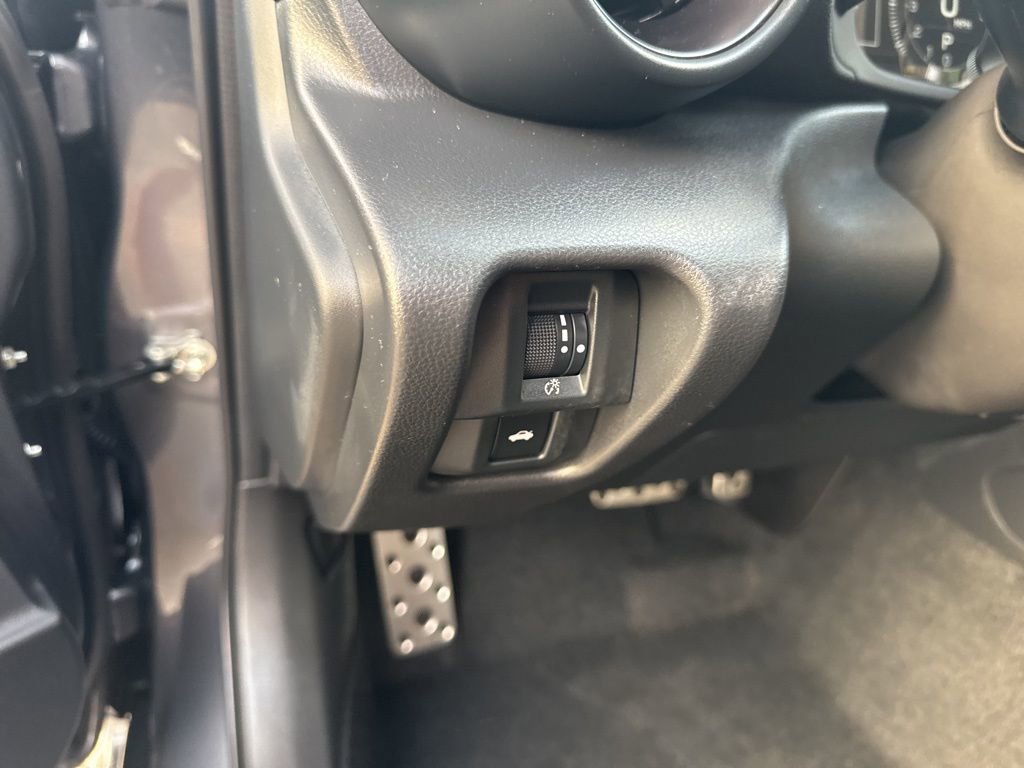 Used 2025 Toyota GR86 Premium image 16