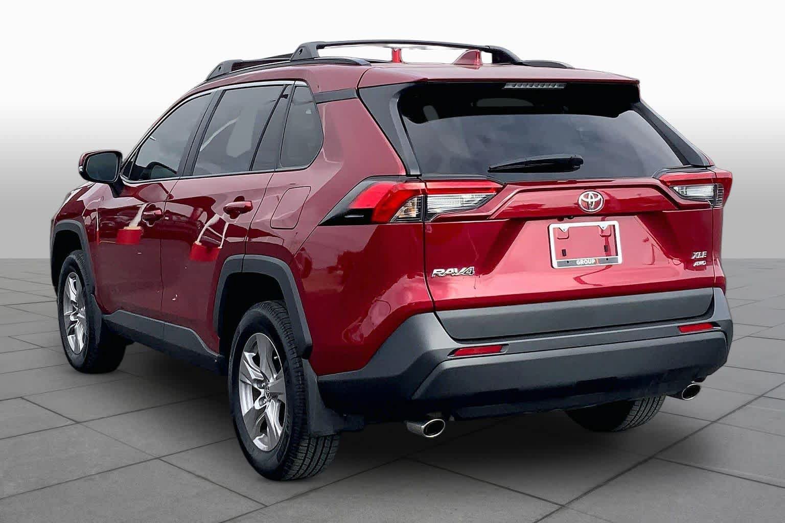 Used 2023 Toyota RAV4 XLE AWD/4WD image 12