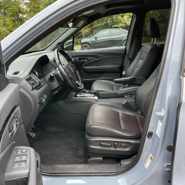 Used 2022 Honda Ridgeline Black Edition image 15