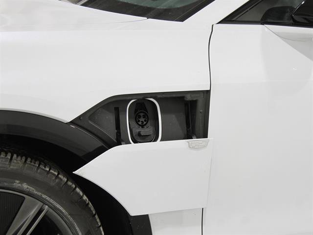 New 2026 Cadillac Lyriq Signature Sport image 4