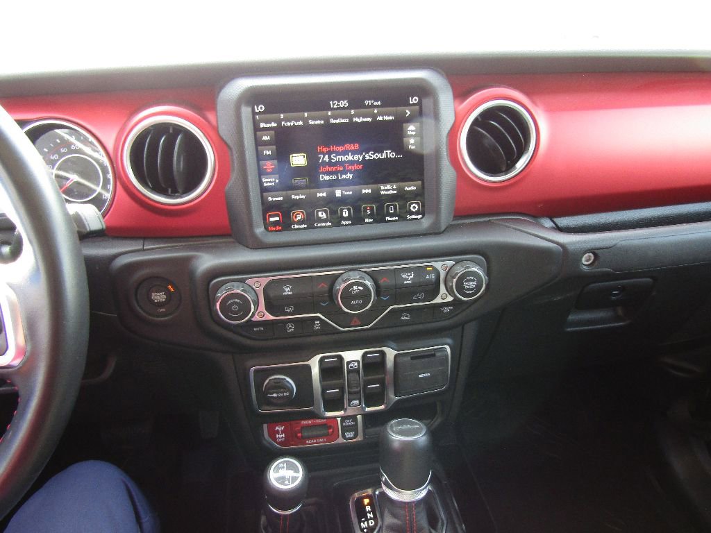 Used 2022 Jeep Gladiator Rubicon w/ Trailer Tow Package image 14