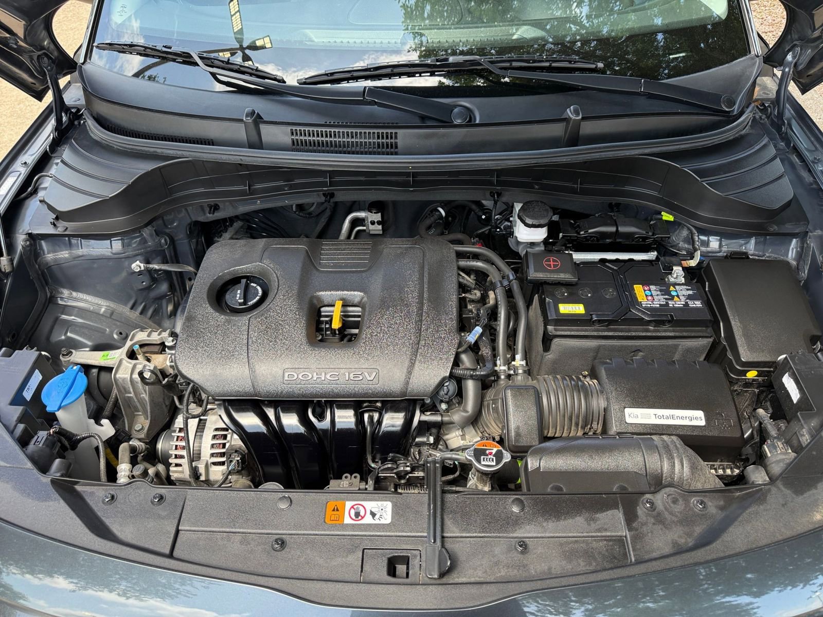 Used 2025 Kia Soul LX w/ LX Technology Package FWD image 32