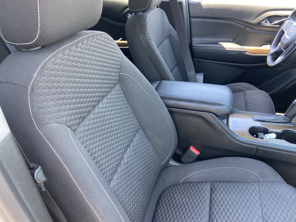 Used 2017 GMC Acadia SLE FWD image 23