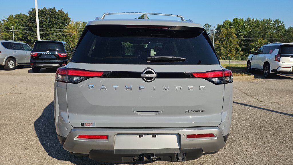 Certified 2025 Nissan Pathfinder Platinum w/ Cargo Package FWD image 18