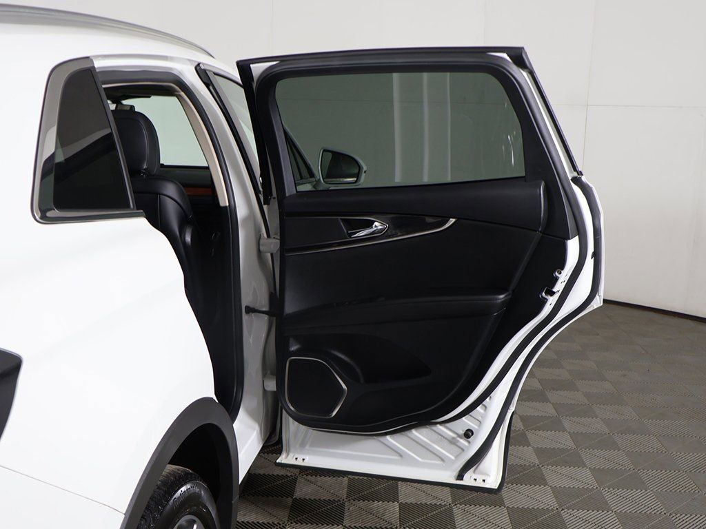 Used 2022 Lincoln Nautilus Reserve image 24