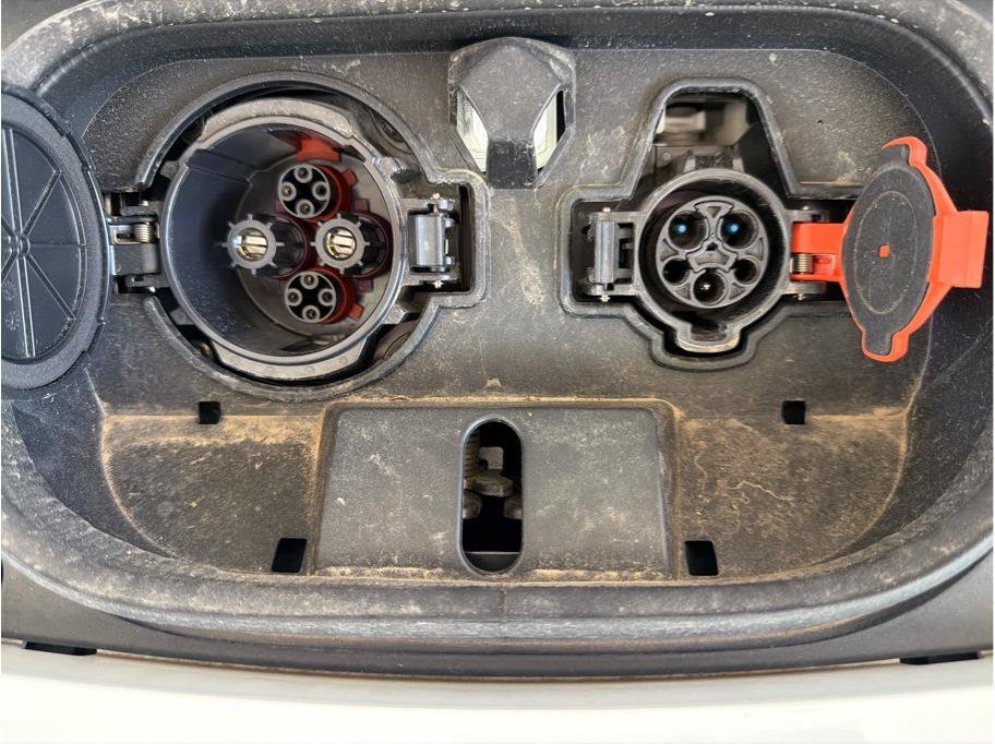 Used 2025 Nissan Leaf S FWD image 29