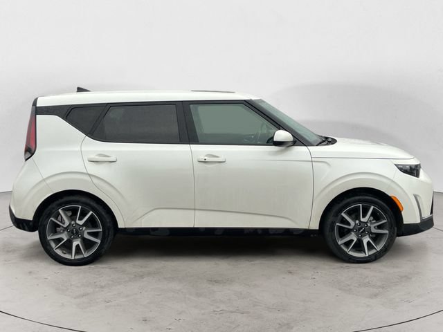 Used 2024 Kia Soul EX w/ Option Group 015 FWD image 7